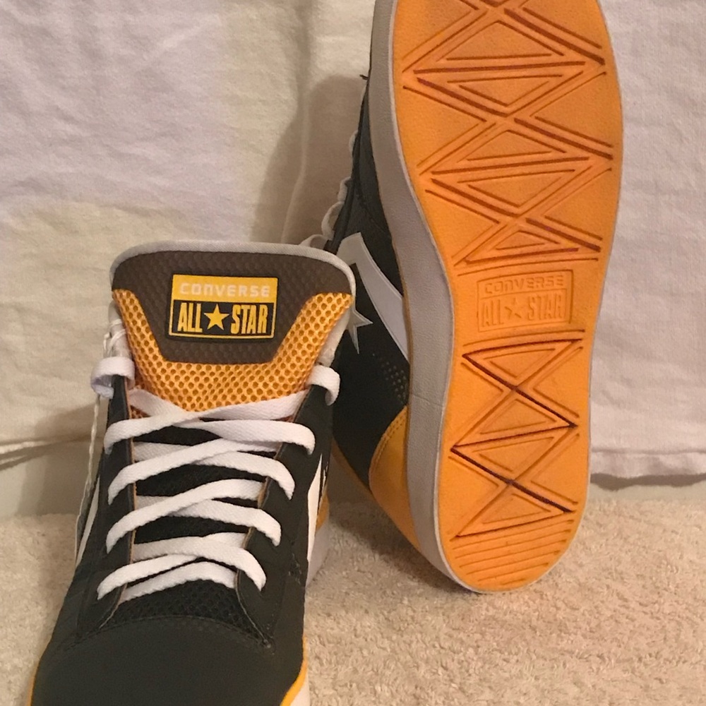 Converse - Picture 6 of 7